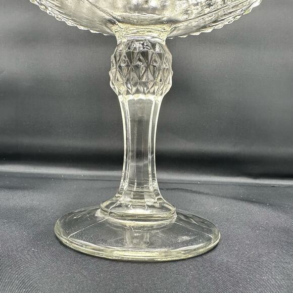Vintage Indiana Glass Pedestal Diamond Cut Compote Candy Dish 7" - Picture 5 of 6